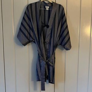 Morgan Taylor Navy and White Patterned Robe and Chemise Set